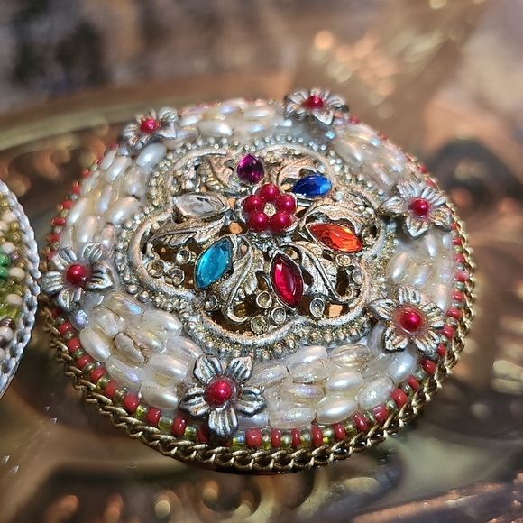 Rhinestone Compacts - Picture 4 of 6